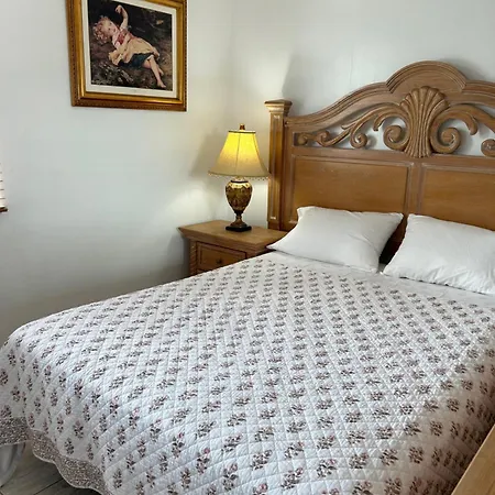 Beautiful Apartment With Very Elegant Colonial Decoration Tamiami Exterior photo
